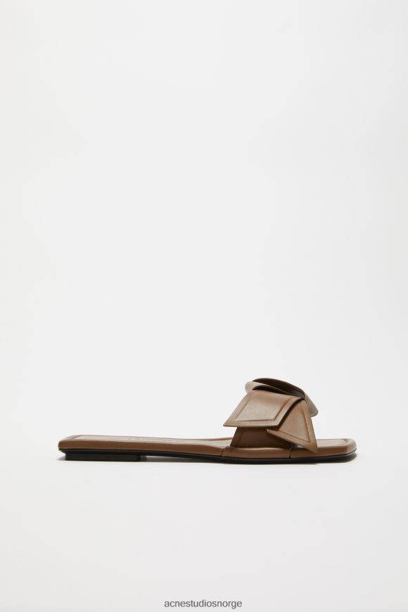 Acne Studios sandal i musubi skinn N2PP4F715 fottøy kamelbrun