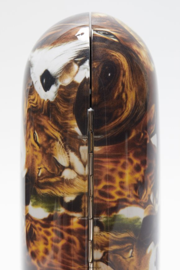 Acne Studios clutchveske med trykk N2PP4F620 tilbehør cognac brun multi