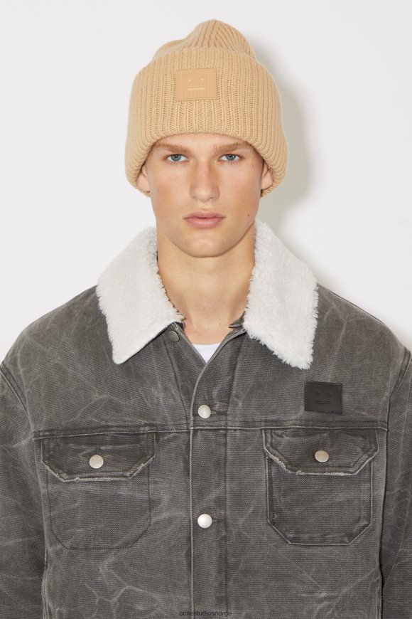 Acne Studios stor ansiktslogo lue N2PP4F748 tilbehør kjeks beige
