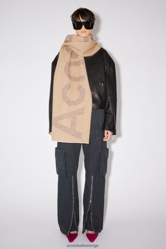 Acne Studios logo jacquard skjerf N2PP4F718 tilbehør kamelbrun