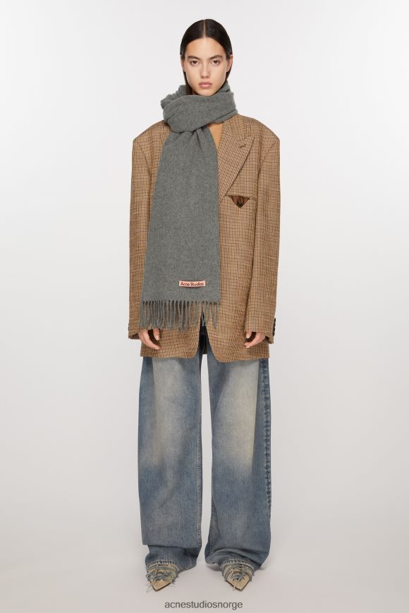 Acne Studios ullskjerf med frynser - smalt N2PP4F610 tilbehør gråmelert