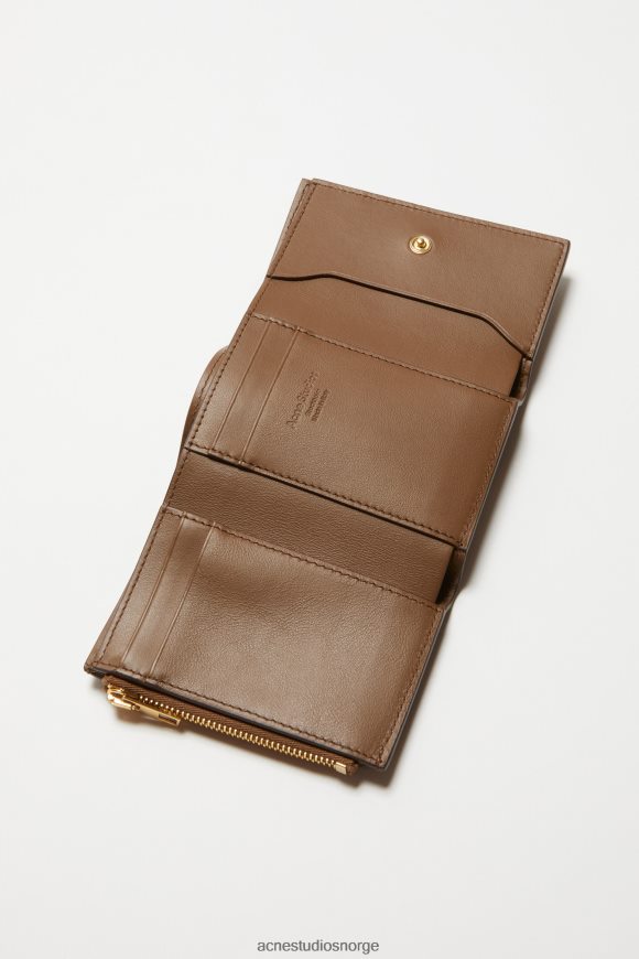 Acne Studios musubi foldet lommebok N2PP4F716 tilbehør kamelbrun