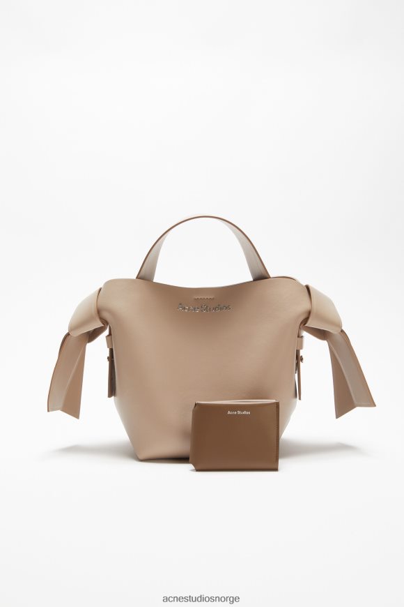 Acne Studios trefoldet lommebok i skinn N2PP4F722 tilbehør kamelbrun