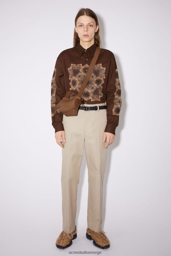 Acne Studios musubi mikro veske N2PP4F719 tilbehør kamelbrun